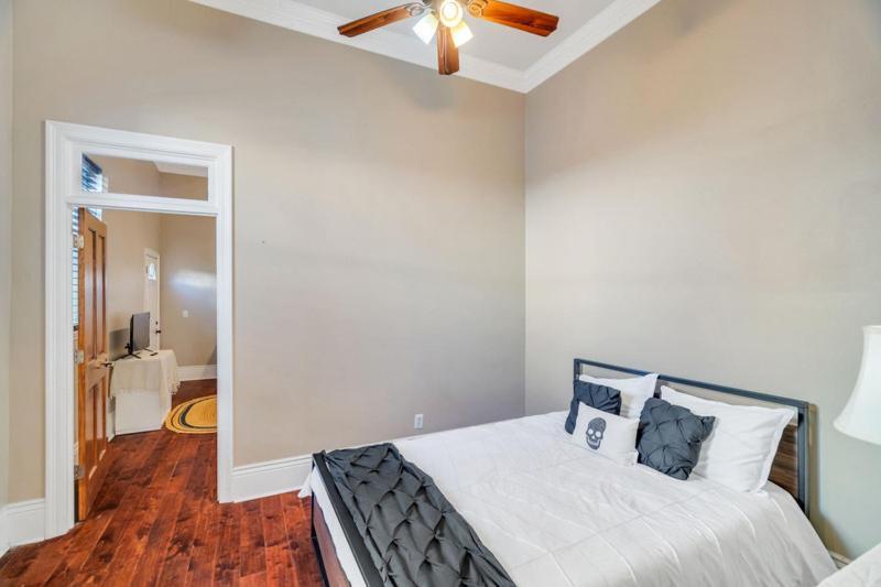 Spacious Centrally Located Home นิวออร์ลีนส์ ภายนอก รูปภาพ